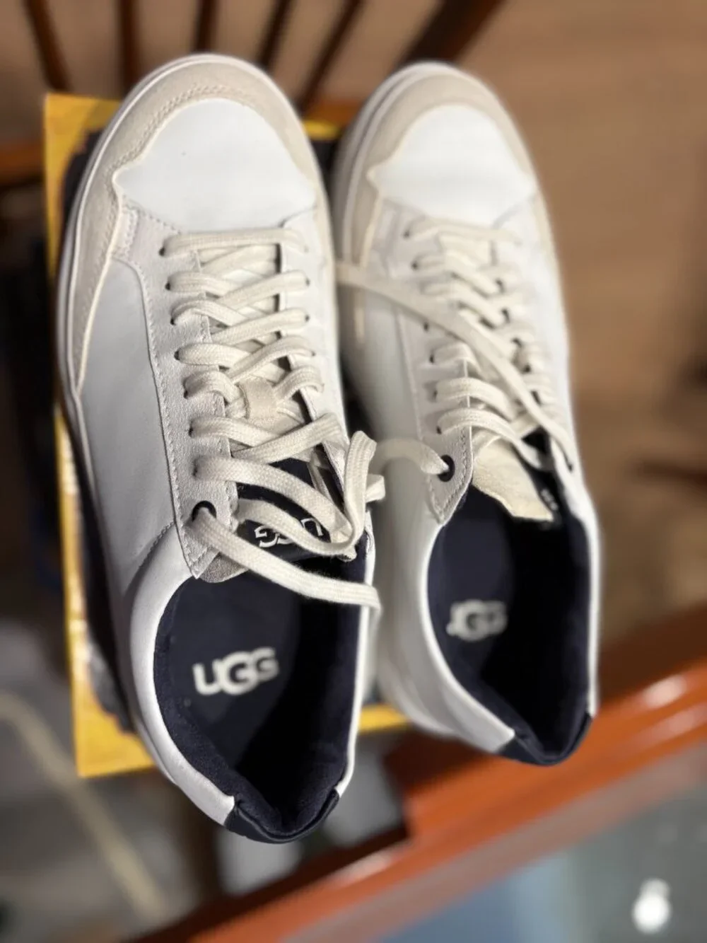 UGG Men’s White Leather Low Top Sneakers Size 8